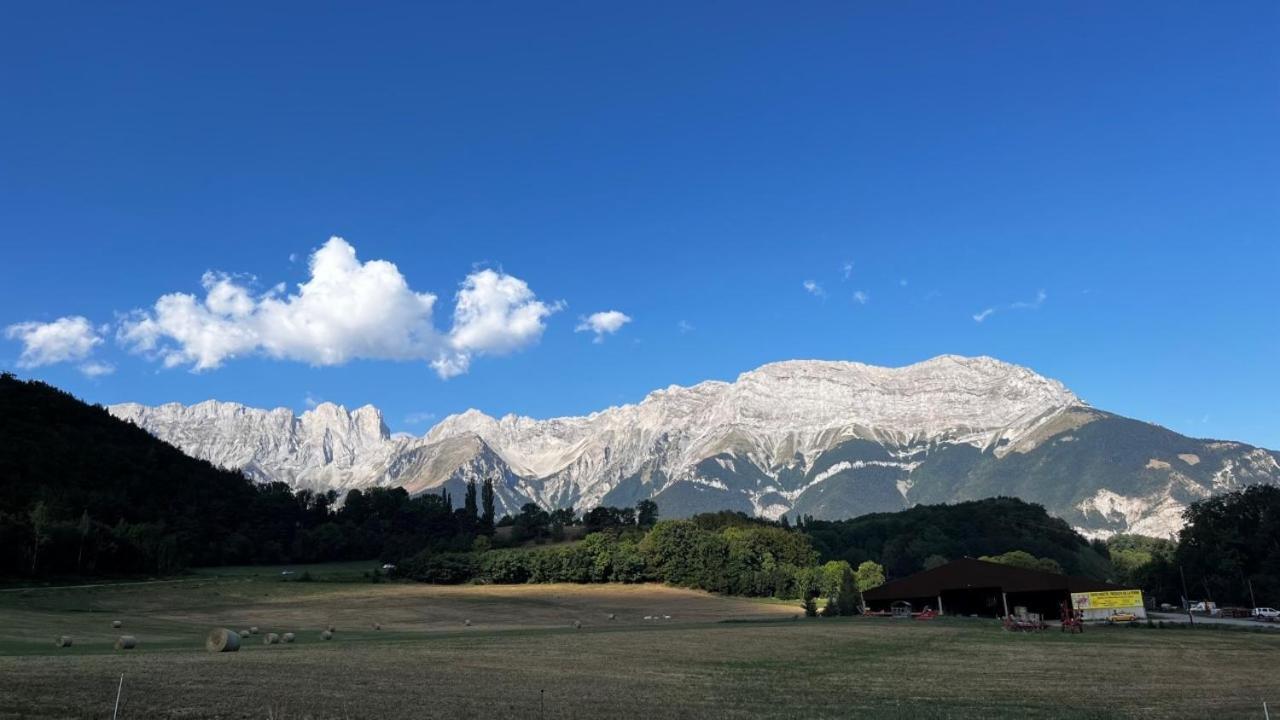 Superbe Appartement Aubessagne Exterior foto